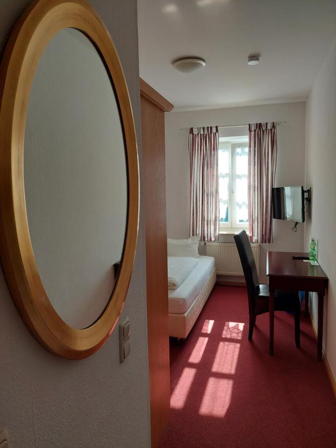 Der Heurige Im Gasthaus Zum Loewen Freising Kültér fotó