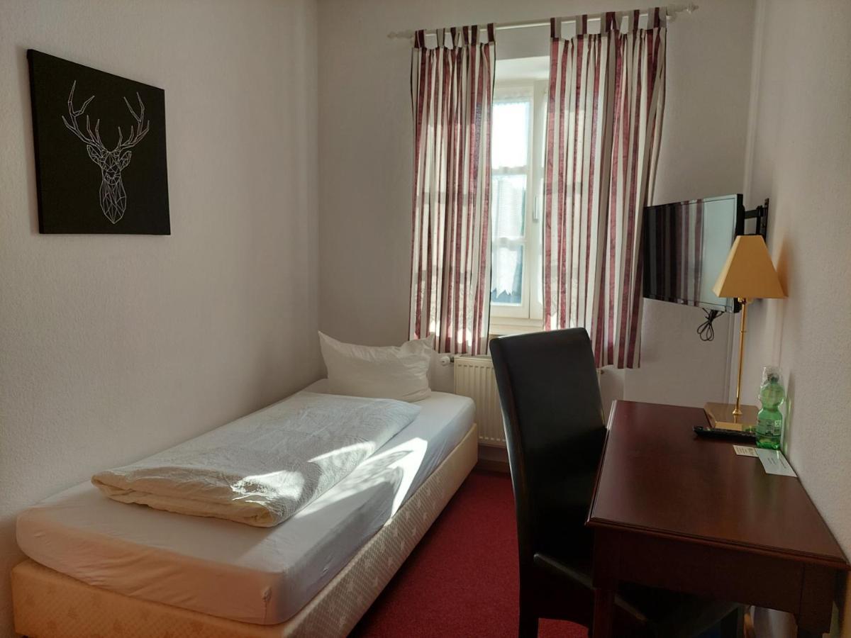 Der Heurige Im Gasthaus Zum Loewen Freising Kültér fotó