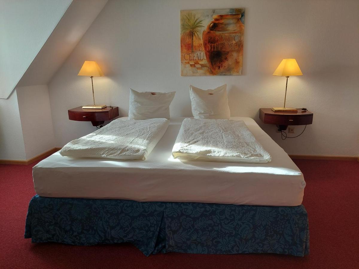 Der Heurige Im Gasthaus Zum Loewen Freising Kültér fotó
