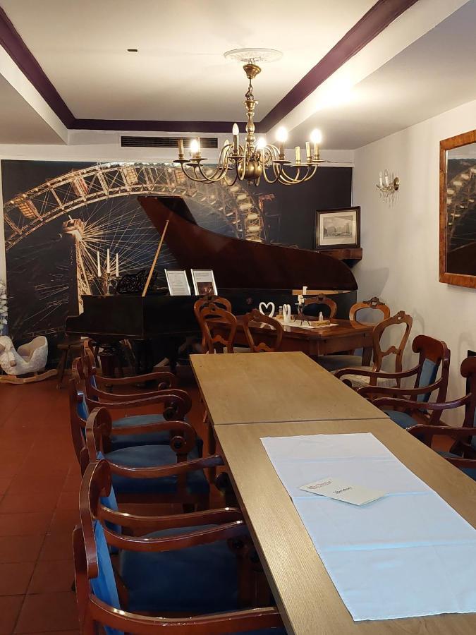 Der Heurige Im Gasthaus Zum Loewen Freising Kültér fotó